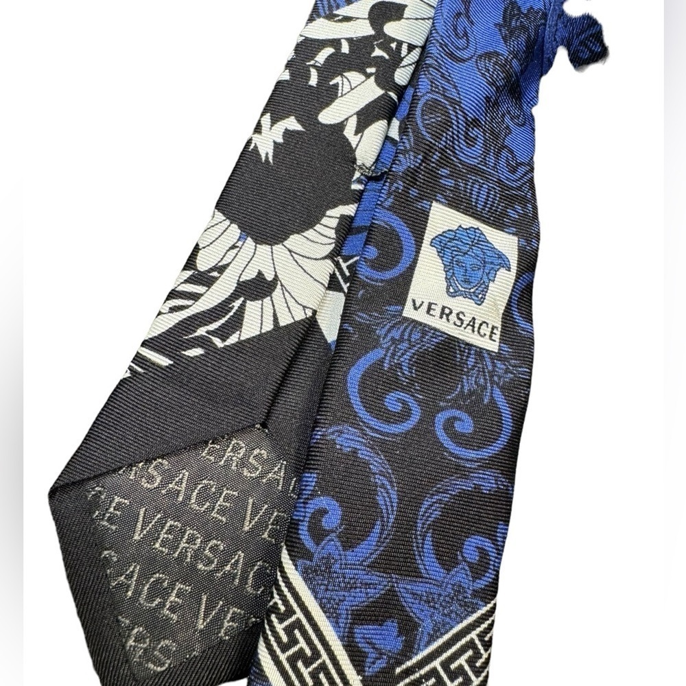 VERSACE TIE - Picture 2 of 9